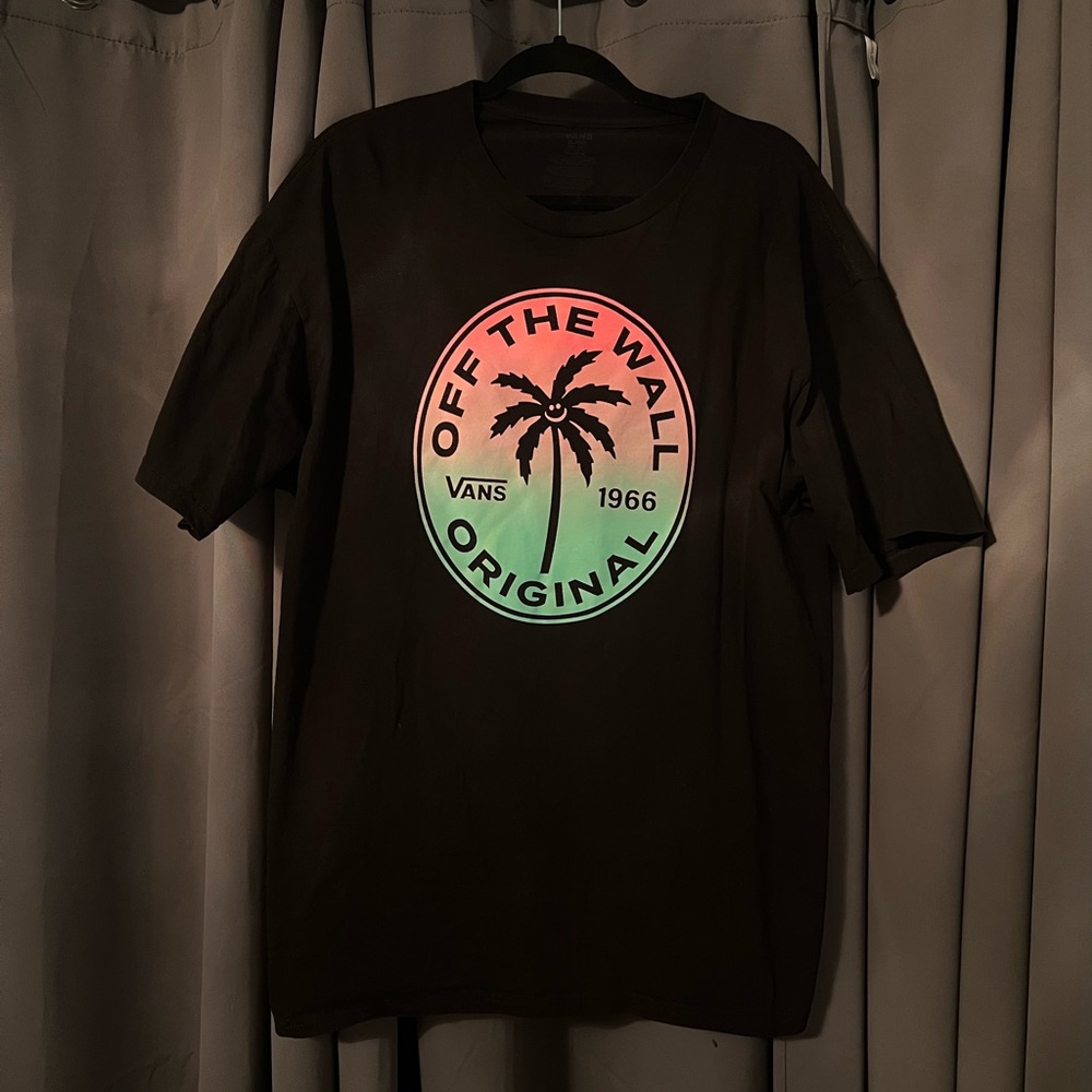 Unisex Men’s cut Vans Tshirt